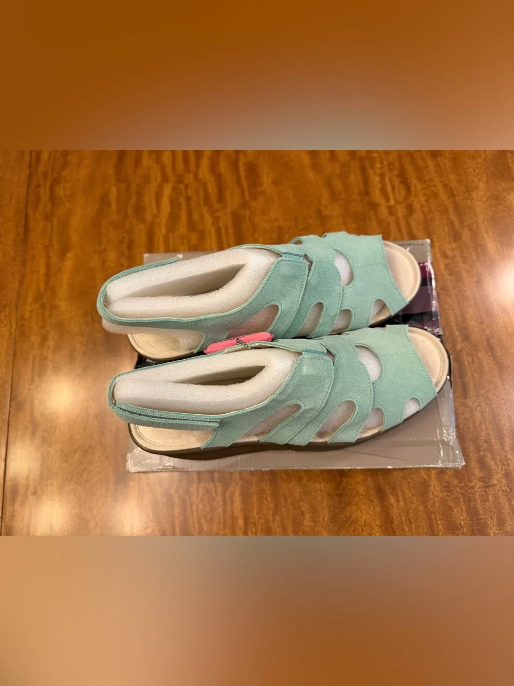 SKECHERS women’s Parallel Stylin Suede Wedge Mint Green Sandals